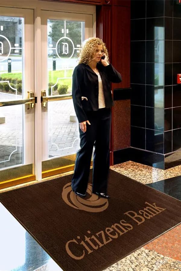 Banks custom logo mat example
