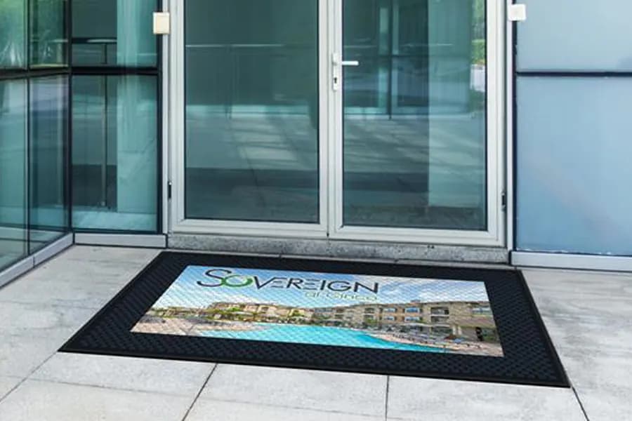 Resorts custom logo mat example